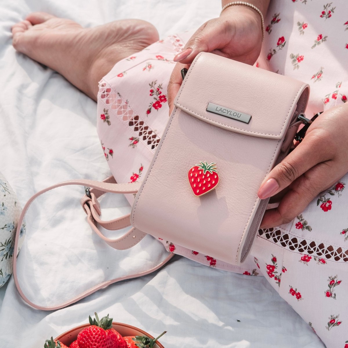 MiMi Phone Bag - lacyloulondon