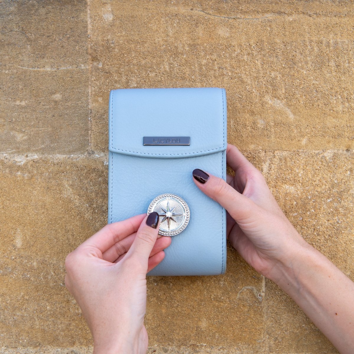 Wanderlust Compass - lacyloulondon